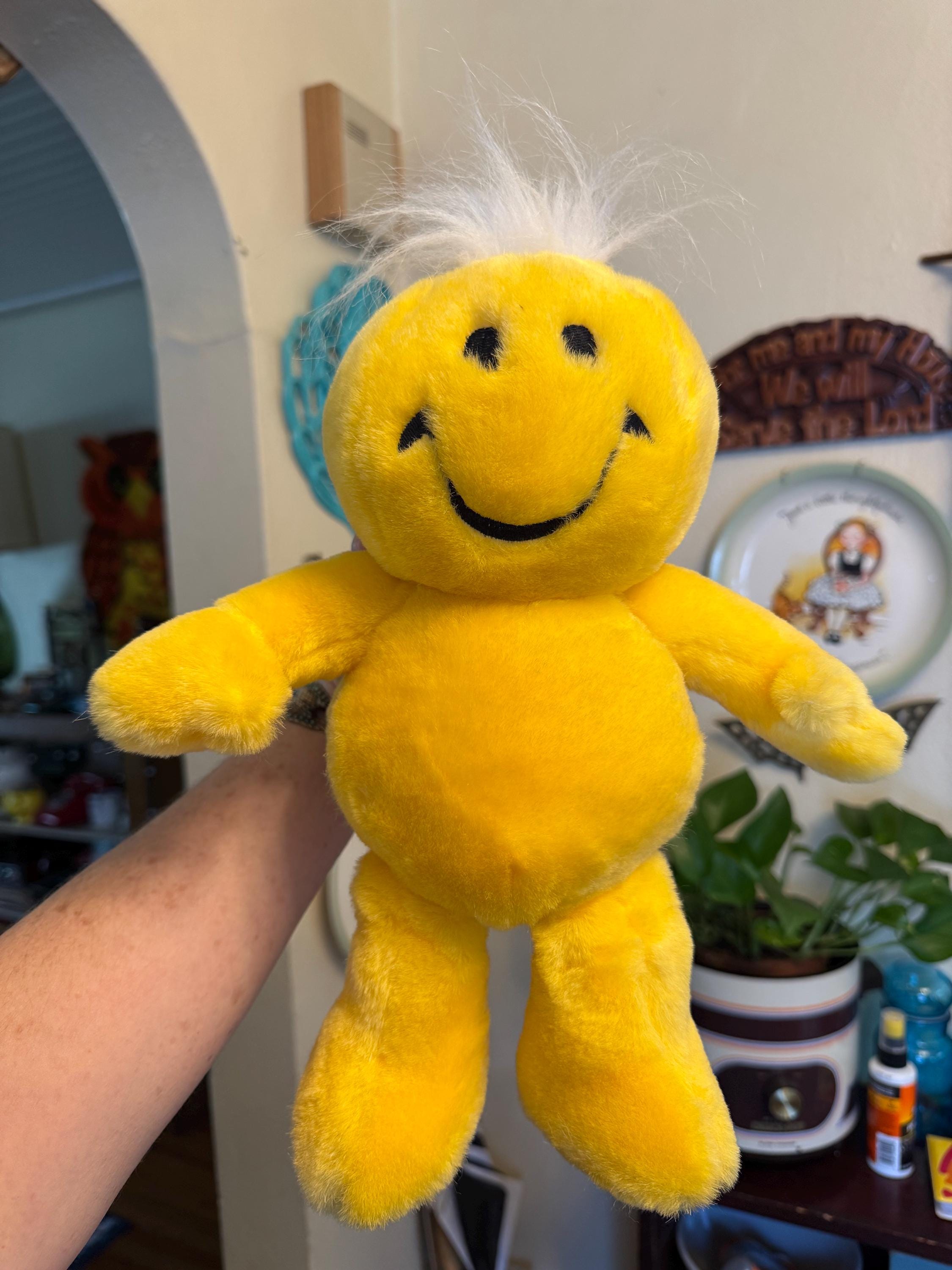 Vintage Smiley Face Plush Toy Late 90s to Y2K Memorabilia 12