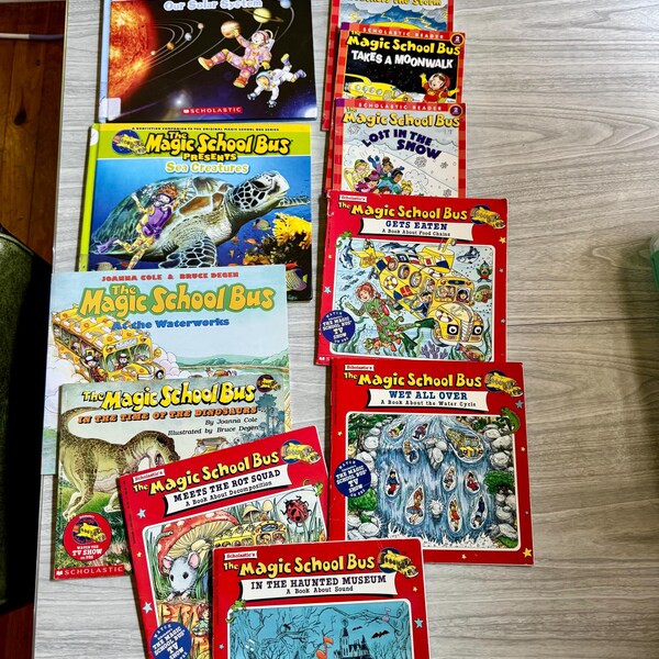 Vintage 90s The Magic School Bus kids books lot. Eleven books. 90s PBS Kids Millennial and GenZ classroom nostalgia.