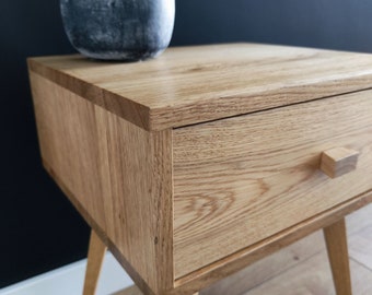 Stolik nocny dębowy z szufladą. Solid Oak nightstand with drawer. Bedside table with drawer. Szafka nocna dębowa.