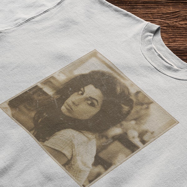 Amy Winehouse tshirt, Vintage, Icon, Legend, Apparel Gift, Gift for Him, Gift for her, Classic Tshirt