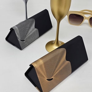 Elegant Retro Foldable Case set/2,Vintage style triangle case-Magnetic-compact+Light~Say goodbye to bulky cases!Gold Black &Silver Black/set