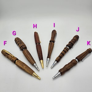 100% handgeschnitzter Holzstift • Handgefertigter Holzstift • Handwerklich handgefertigter Holzstift • Einzigartiger einzigartiger Stift ••Verpackt mit einem hochwertigen Etui