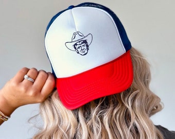 カウボーイ トランプ 刺繍 トラッカーハット 2024 アメリカを再びカウボーイに MAGA アパレル ウルトラ マガ フリー トランプ レディース トランプ グッズ トランプ ハット