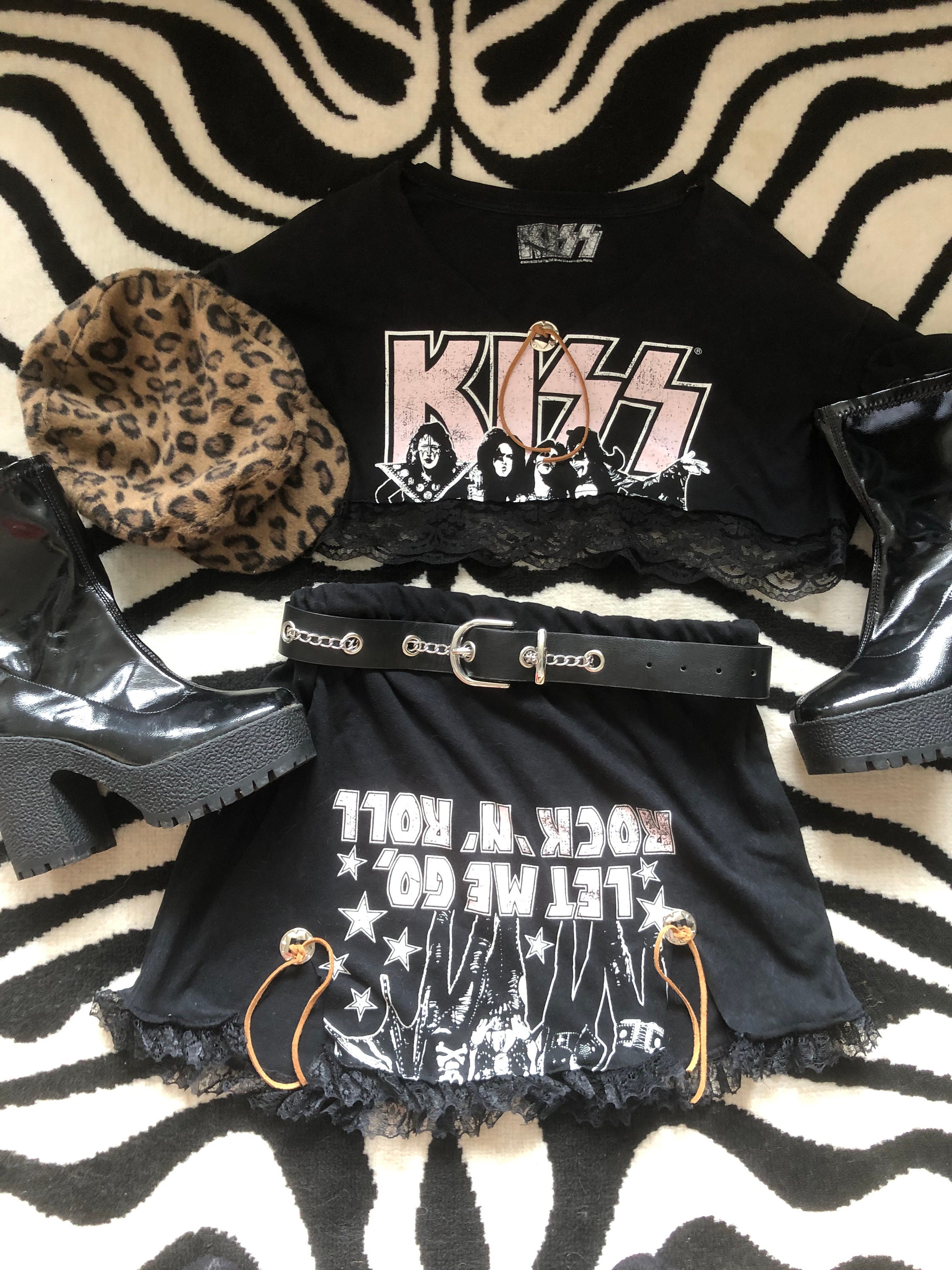 KISS Rock N' Roll Animals Band Photo T-Shirt