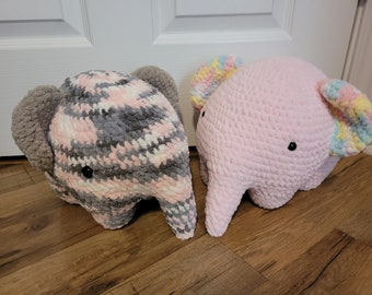 Éléphant géant au crochet personnalisé