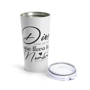 Dios Tiene Un Plan Que Lleva Tu Nombre, Vaso Cristiano, Vasos Inspiradores, Vasos con Versículo Bíblico, Proverbios 16:9