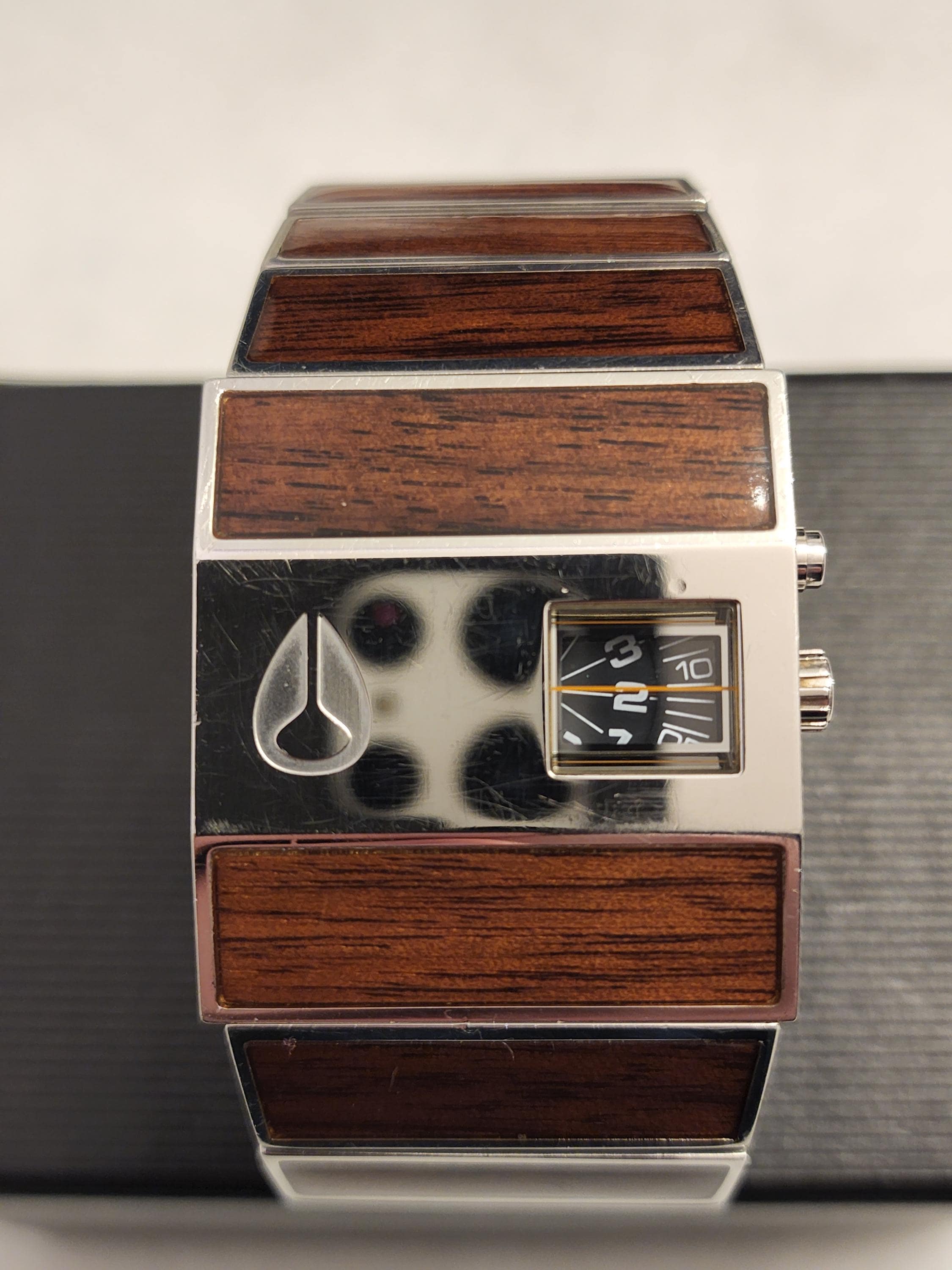 Retro Nixon Rotolog Quartz Wrist Watch Dark Wood With Black Dial 