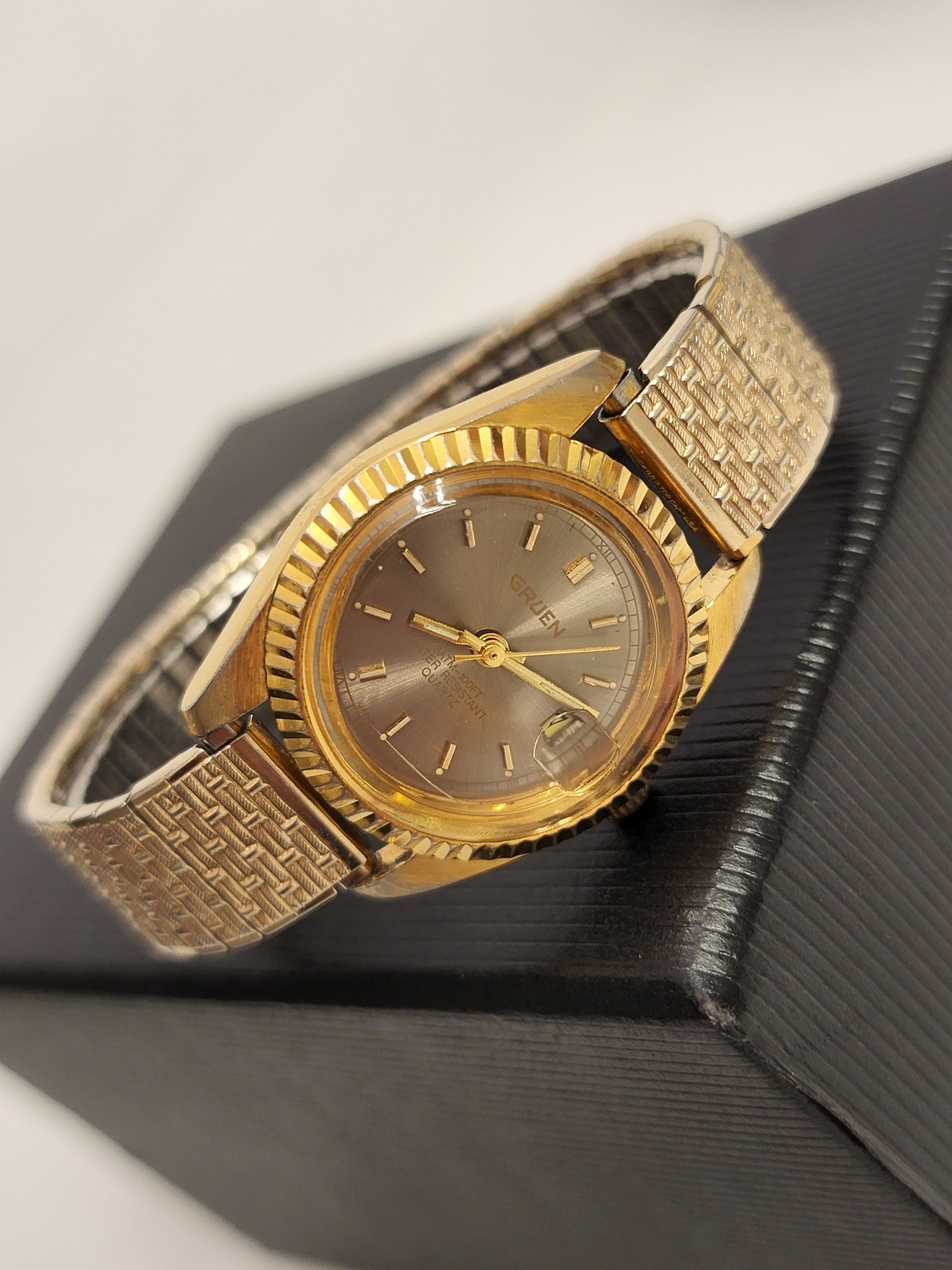 Vintage Gold Womens Watch Gruen Quartz With Fluted Bezel Rolex Datejust  Style Gift For Her