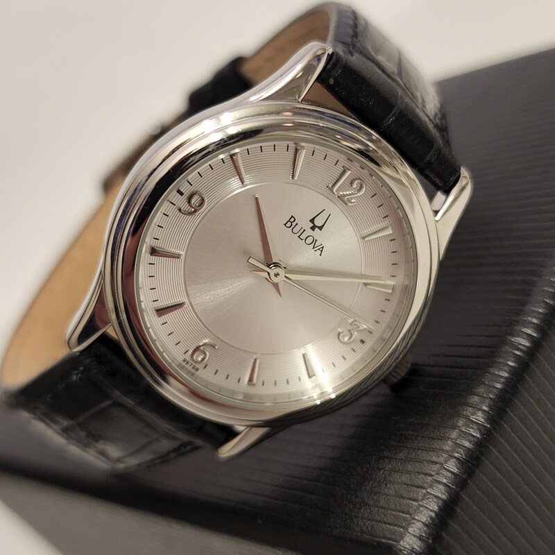 Bracelet De Montre Vintage Bulova - Neuf Sans étiquette, Style Rétro