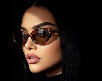 Foldable Cat Eye Sunglasses for Women, Retro Vintage Y2K Black Shades, Trendy UV400 Fashion Eyewear, Gothic Luxury Sunglasses