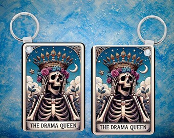 Drama Queen Nyckelring | Skelett Tarotkort | Gotiskt häxtillbehör | Spöklik skalle | Rolig sarkastisk gåva