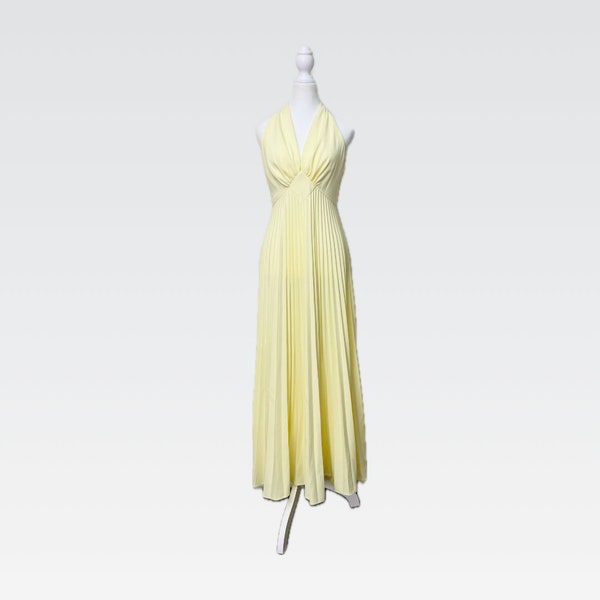 1970's Pale Yellow Pleated Maxi