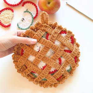 Crochet Apple Pie Trivet Pattern: Fall Kitchen Decor (PDF Pattern)