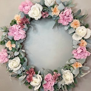 60 cm rosa Blumenkranz | Rosa Frühlingskranz | Haustür Kranz | Lämmer Ohr Blumenkranz | Pfingstrose und Rosenkranz für Haustür | Bauernhaus