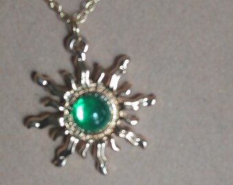 Bright green sunburst necklace