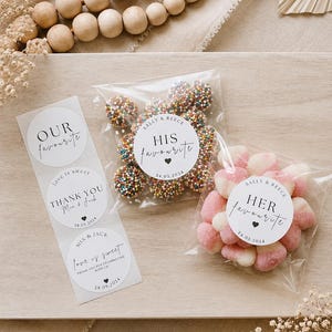 Sachets cadeaux pour mariage (lui/elle) Nos sacs de fête préférés Cadeaux pour invités Étiquettes autocollantes personnalisées Autocollants de mariage personnalisés Cadeaux à faire soi-même