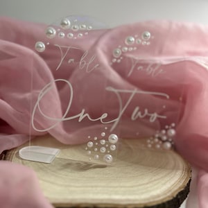 Pearl acrylic table numbers (1item)