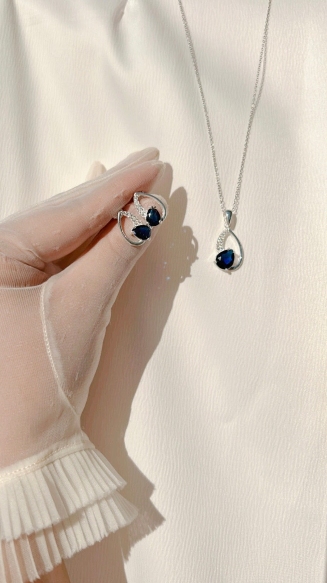 The Princess Diana Pear Shaped Set - Etsy