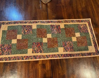 Rustic Autumn Patchwork Table Runner – Handmade Fall Farmhouse Decor