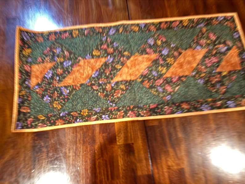 Fall Quilted Table Runner – Handmade Autumn Floral Harvest Decor for Thanksgiving & Farmhouse Table image 1
