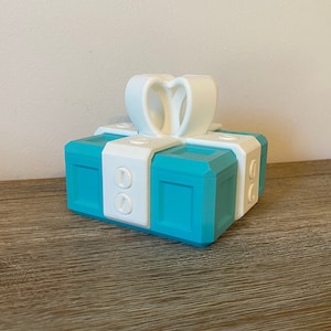 Annoying Gift Box (Small) / 12 Screws / Prank Gift Box