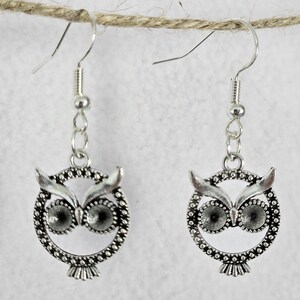 Vintage-Inspired Owl Dangle Earrings – Boho Silver Charm Earrings