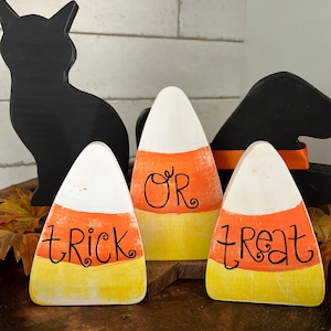 Candy corn aus Holz, Herbst Dekor, Halloween, Candy corn Zeichen, Tiered Tablett Zeichen, Bauernhaus, Rustikal, Tiered Tablett Dekor, Schüsselfüller.