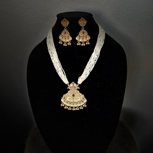 Set di collana di perle lunghe placcate in oro / gioielli da sposa / gioielli indiani / gioielli di Bollywood / collana indiana / collana pakistana