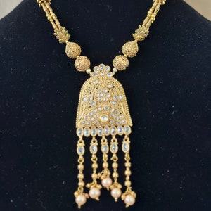 Antique Gold  Necklace set / Kundan Necklace / Delicate Necklace / Indian Necklace / Punjabi Jewelry / Fijian Jewelry / Bollywood Jewelry