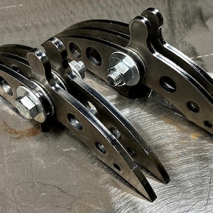 1000 Gallon propane tank Bear claw hinges With built in stops. Weld on Heavy Duty ONE PAIR