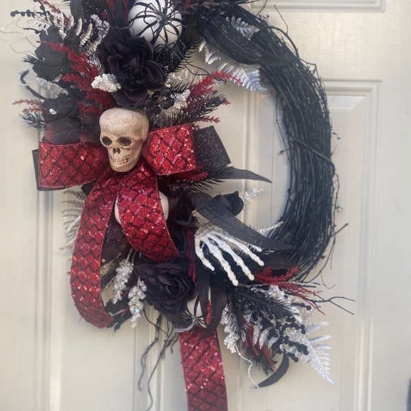 Gothic Halloween Skull Wreath, Black and Red Skull Wreath, Halloween Gothic theme party wreath, Skeleton Wreath, Halloween Front door