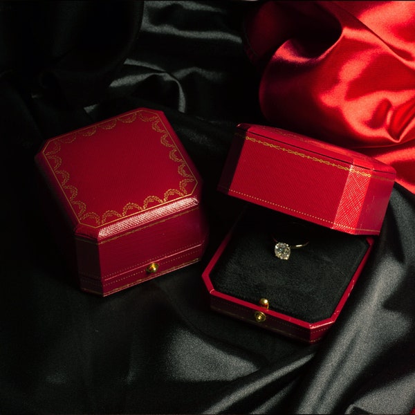 Vintage style single slot Engagement Ring Box | Wedding Ring Box | Jewellery Box faux leather red wine color velvet interior with hard case