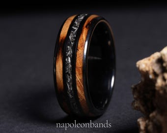 Charred Whiskey Barrel Ring with Meteorite, Meteorite Wood Ring, Meteorite Black Tungsten Mens Wedding Band, 8mm Whiskey Barrel Mens Band