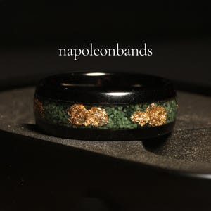 Moss Agate Men&#39;s Wedding Band, Moss Agate Ring, Gold and Green Ring, Gold Wedding Ring, Tungsten Wedding Band, 8mm Wide Men&#39;s Ring Agate