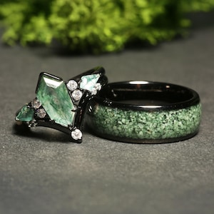 Green Moss Agate Coffin Kite Ring Set, His and Her Wedding Band, Black Ring Set, Matching Nature Couples Ring, Black Tungsten and 925 Silver