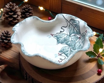 Ellis Pottery Holly Bowl VintageTexas Studio Pottery Scalloped Ceramic Stoneware