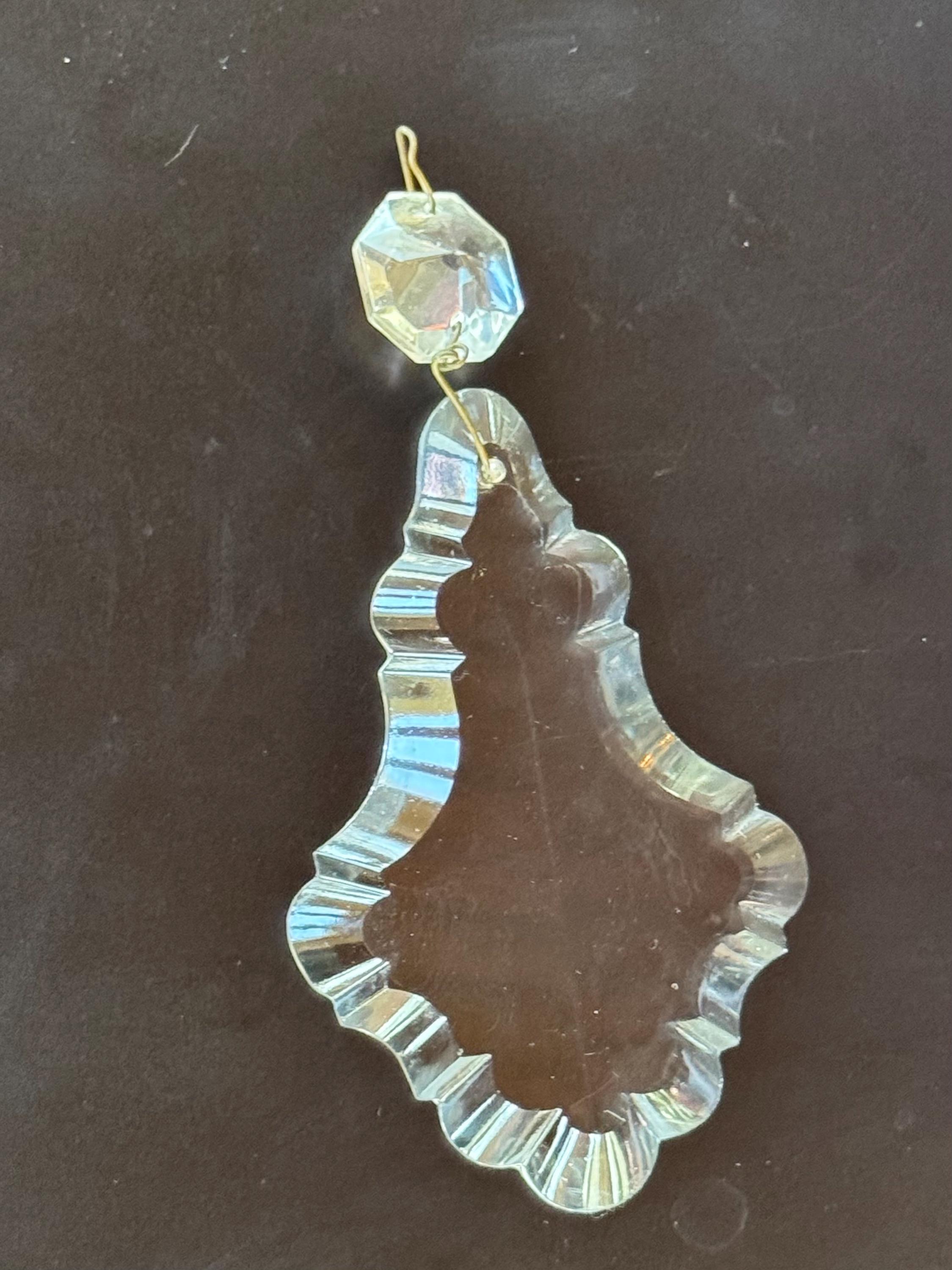 2 Prism Suncatchers Vintage Crystal Prism Sun Catchers Chandelier Pendalogue Antique Prisms for Necklaces for Car Suncatcher for Windows