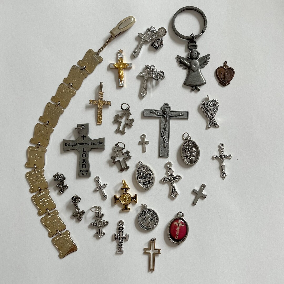 Destash Jewelry Supplies 27 Pendant Lot Religious Christian Jewelry