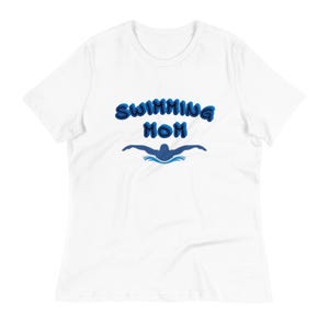 Swimming Mom Women&#39;s Relaxed T-Shirt
