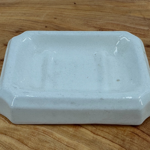 Ironstone soap dish warranted