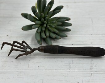 Vintage Metal Garden tool rake cultivator