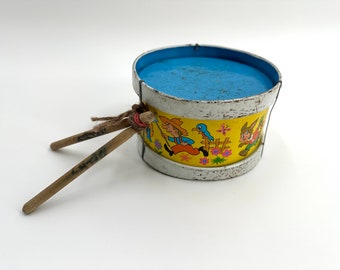 Vintage Ohio Art toy tin drum & drumsticks