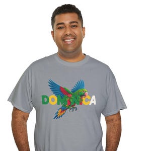 Maglietta in cotone biologico Dominica: maglietta grafica con immagine dell&#39;isola caraibica