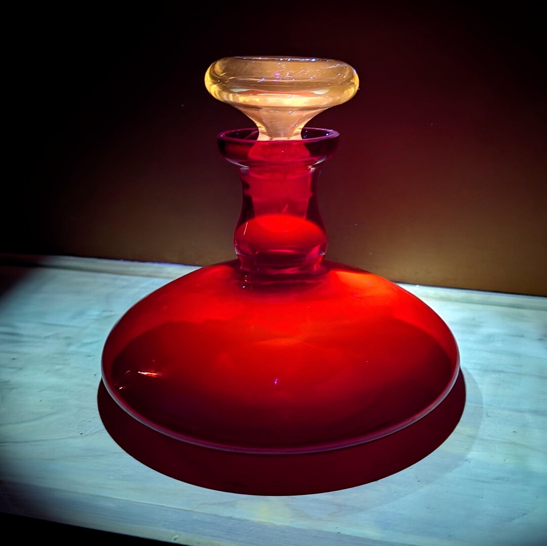 Uv-reactive Genie Bottle Glows in UV Light Vintage Pilgrim Glass ...