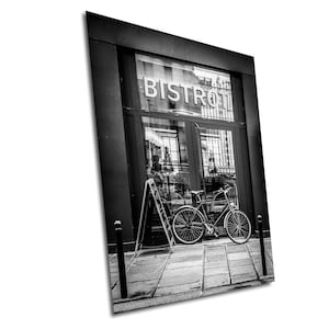 Fotografie, Quiet Bistrot, Café im Louvre, Paris Kunst, Fotografie in Schwarzweiß auf Leinwand