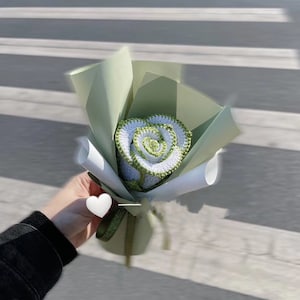 Handmade Crochet Rose Bouquet, Single Flower Bouquet, Wedding Bouquet, Unique Gift for Her, Girlfriend, Colleague, Crochet Flower Bouquet