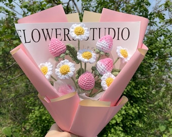 Graduation Flower Bouquet|Crochet Strawberry and Daisy Flower|Crochet Flowers Bouquet|Handmade Knitted Flower|Daisy Flower|Gift for Her