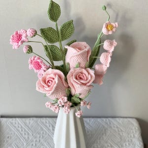 Häkelblumenstrauß, Rose, rosa, Abschlussfeier, Geburtstag, Freund, Schwester, Freundin Geschenk, Liebe, häkeln Rose, häkeln rosa Blume,