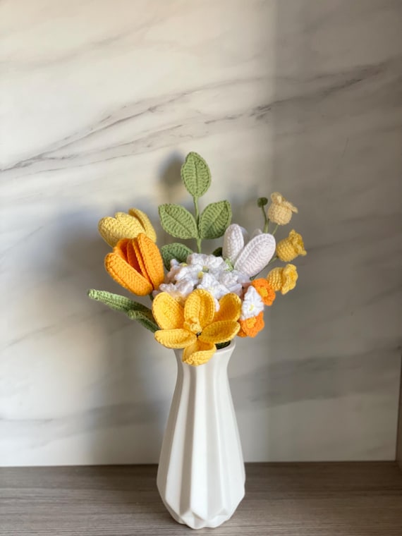 かぎ針編みの花、かぎ針編みのチューリップとバラ、かぎ針編みの花束