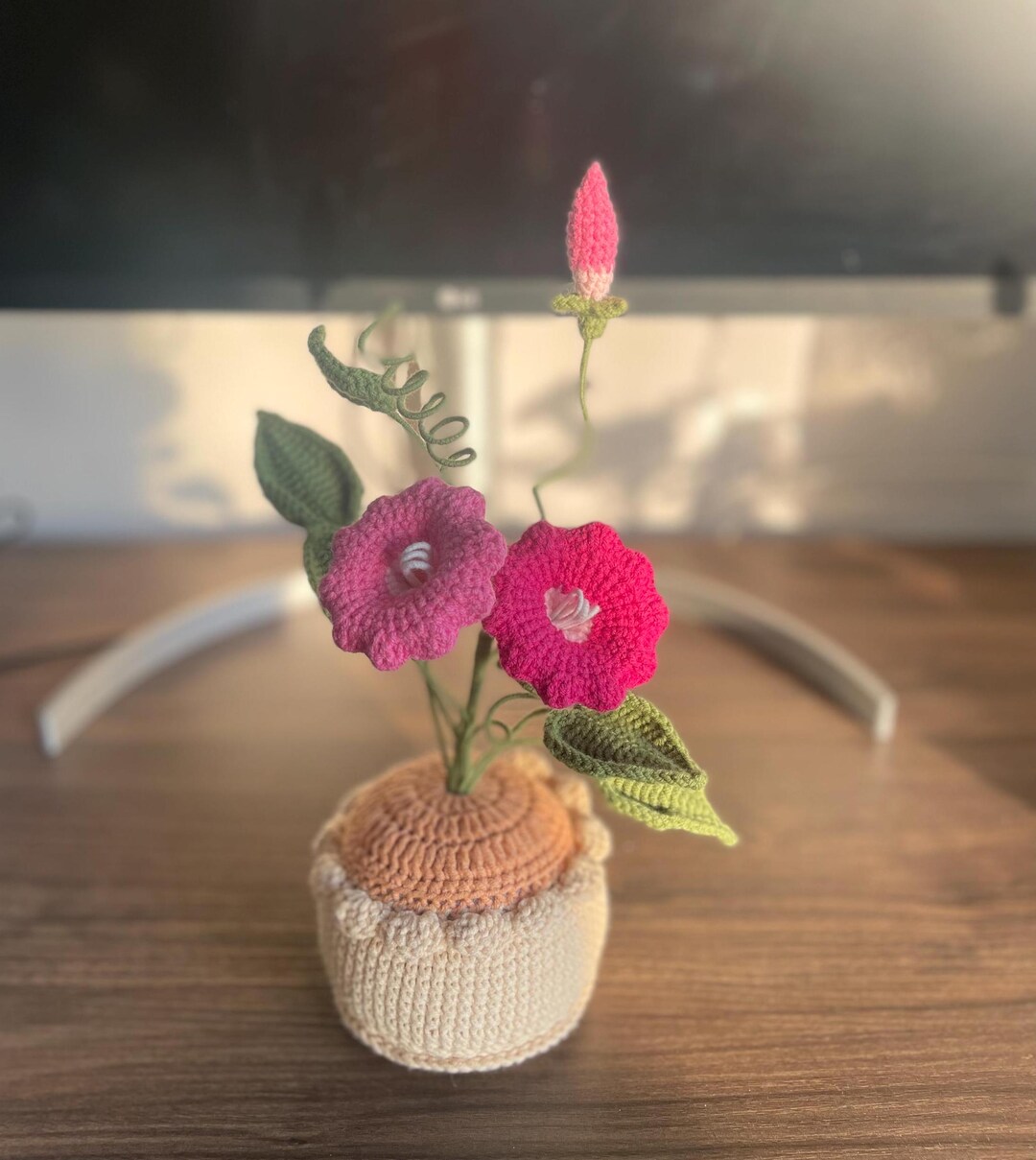 かぎ針編みの鉢植えの花、お母さんへの手作りギフト、誕生日プレゼント